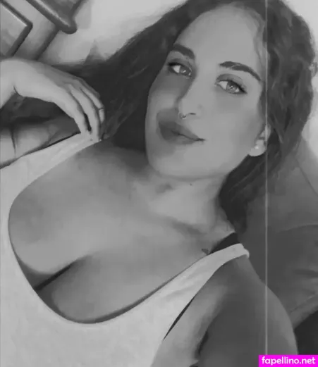 Elviabombon OnlyFans Thumbnail #Lg9NLhsp3k