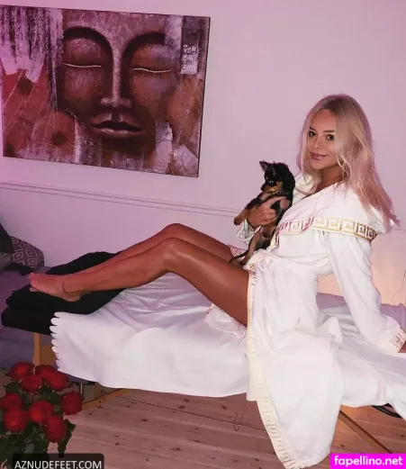 Elvira Pitzner OnlyFans Thumbnail #2zhMhcNS35