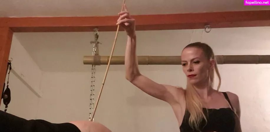 Elvirafriis OnlyFans Thumbnail #SS1HEENPzu