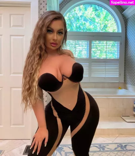 Elvisa Dedic OnlyFans Thumbnail #vumQ5OiyyV