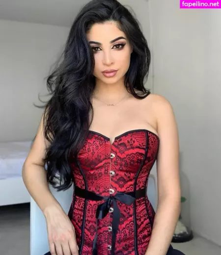 Elwa Saleh OnlyFans Thumbnail #k6OjChDewd