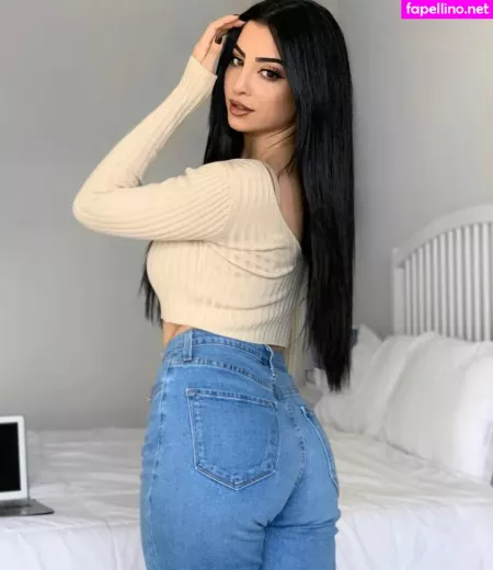 Elwa Saleh OnlyFans Thumbnail #tdJ1iFiPJR