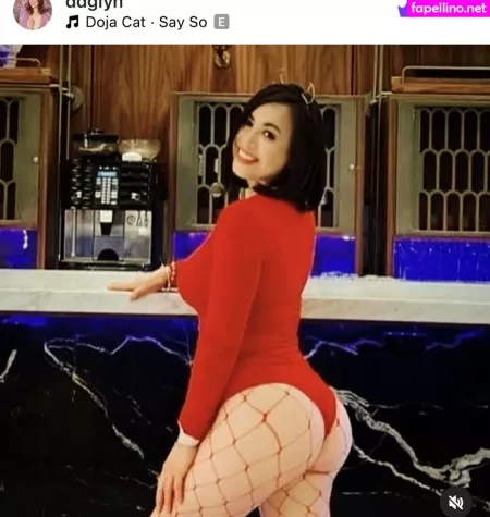 Elyndee Therealelyndee OnlyFans Thumbnail #KGqBrSaVKM