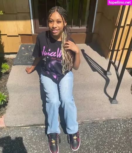 Elyse Rey OnlyFans Thumbnail #3uPzA6Kat6