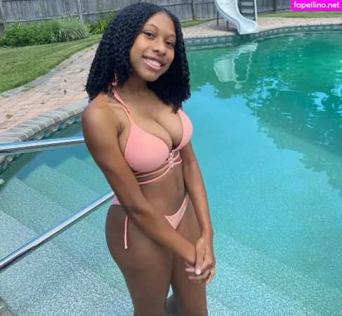 Elyse Rey OnlyFans Thumbnail #8jJBuh6cAy