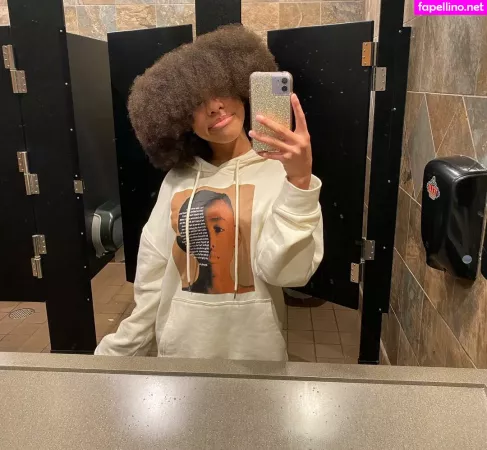 Elyse Rey OnlyFans Thumbnail #VJCHlb22WP