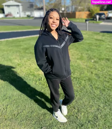 Elyse Rey OnlyFans Thumbnail #ptVILVlubI