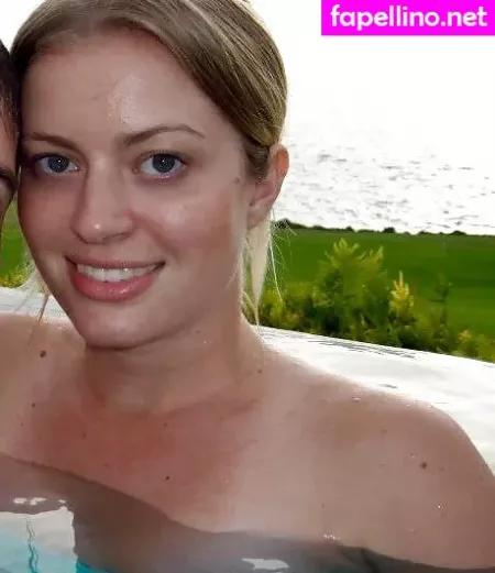 Elyse Willems OnlyFans Thumbnail #3l0mO252EP