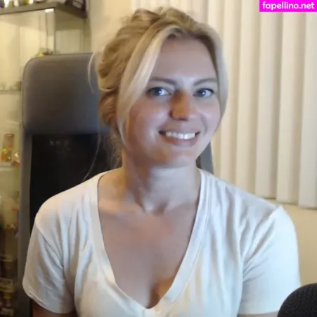 Elyse Willems OnlyFans Thumbnail #6UlkKklslR