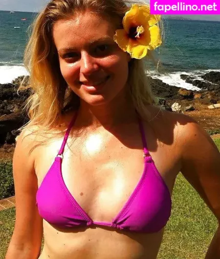 Elyse Willems OnlyFans Thumbnail #kCoCwqPSMW