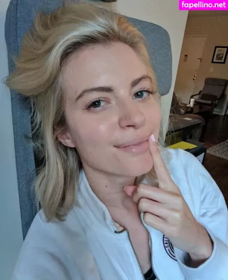 Elyse Willems OnlyFans Thumbnail #kIVObo2XIV