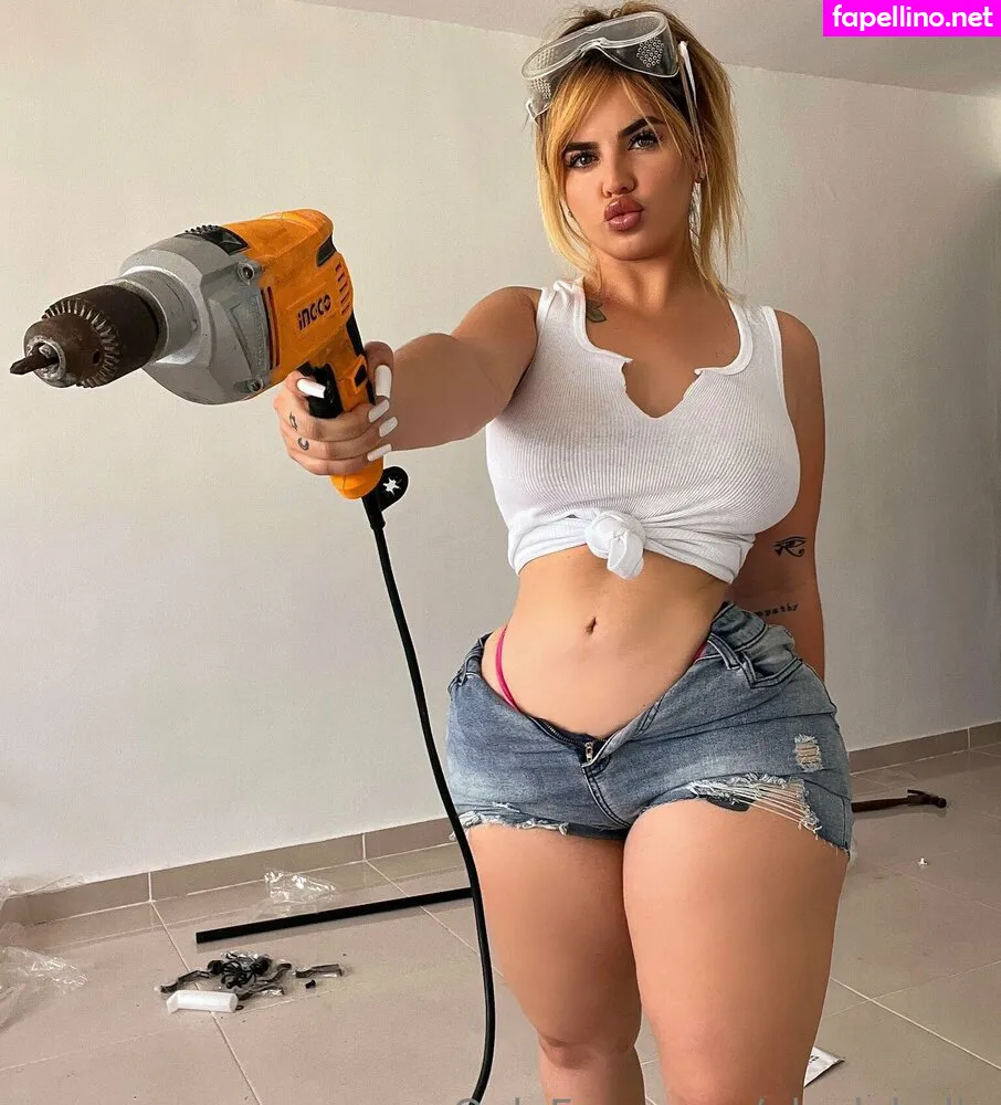 elylabella, elyylabella Nude Leaked OnlyFans Photo #4FuUp3Va68