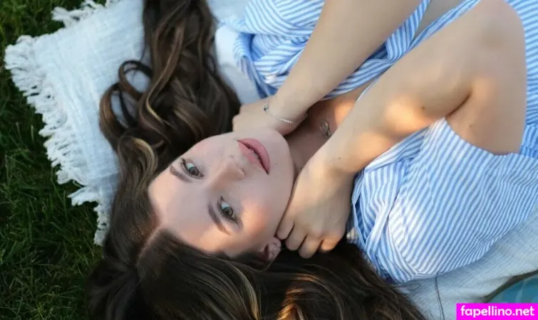 Em Mad OnlyFans Thumbnail #h8NYkOhRnD