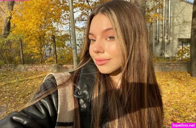 Em Mad OnlyFans Thumbnail #qCwsYJugJM