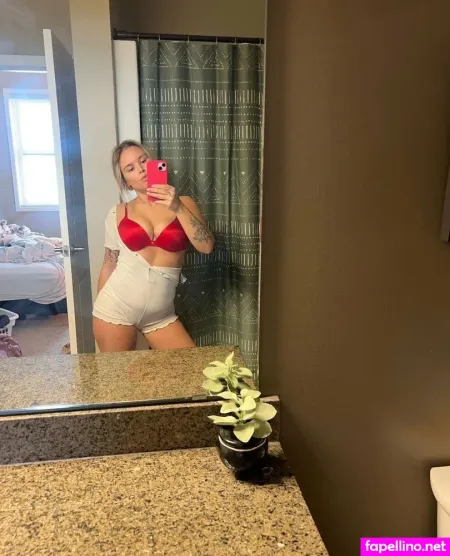 Em Malynn OnlyFans Thumbnail #4Ovmi0q88F
