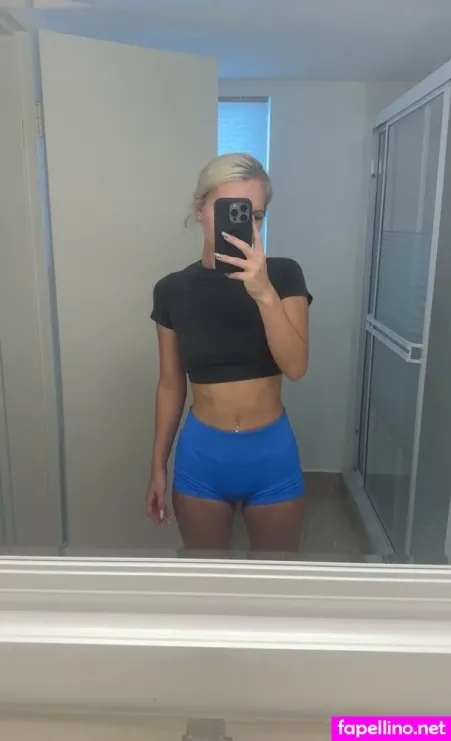 Em Marie3 OnlyFans Thumbnail #1G94fjI8BR
