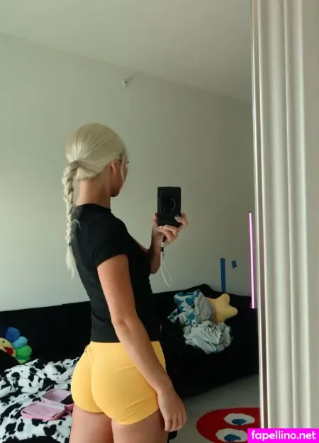 Em Marie3 OnlyFans Thumbnail #9hILSC7S11