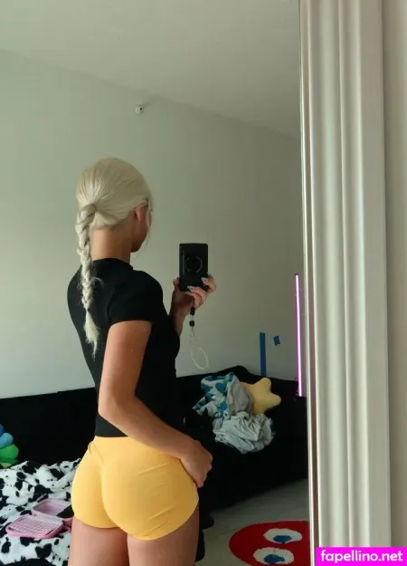 Em Marie3 OnlyFans Thumbnail #R0uQus0AsE