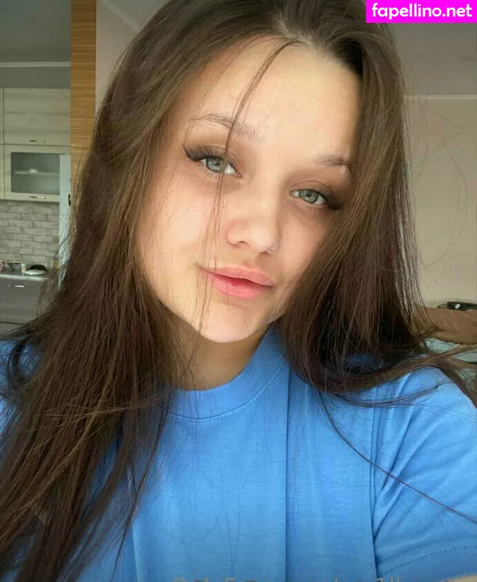 em1lly_xxx, x.em1lyxox Nude Leaked OnlyFans Photo #5mCRUSWoBR