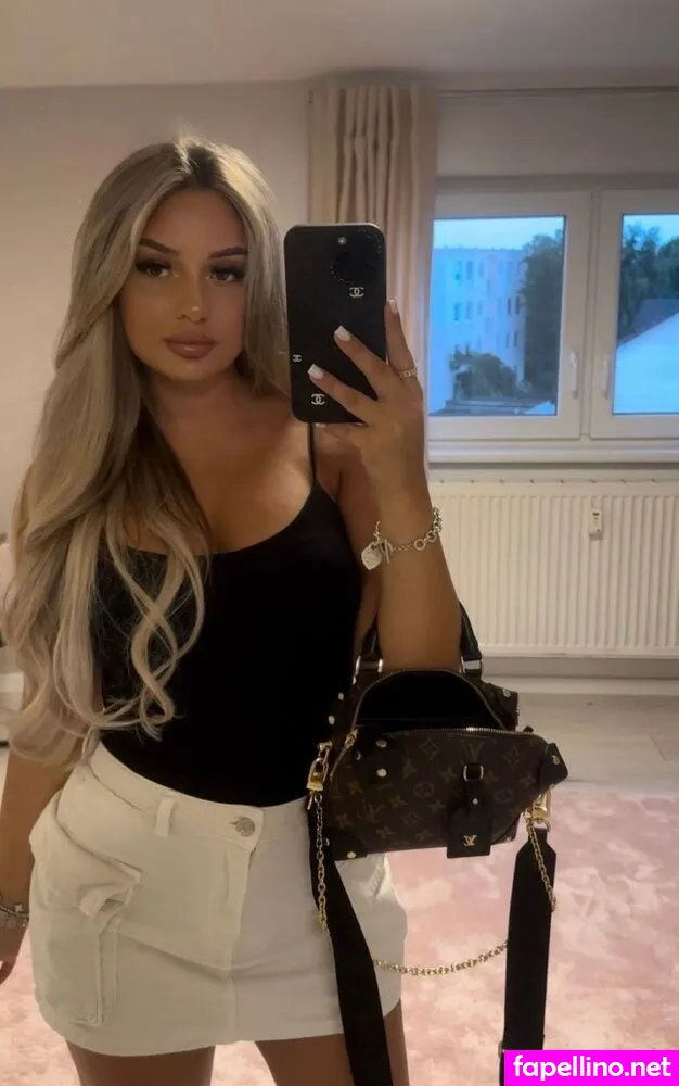 ema.mic Nude Leaked OnlyFans Photo #83vrVuKiLS