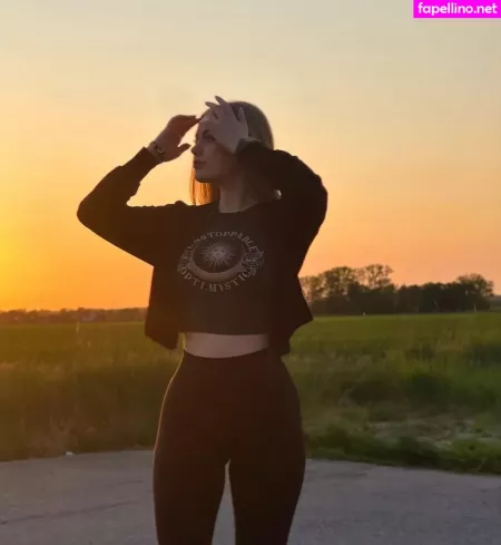 Emaazing OnlyFans Thumbnail #xj2NbS7gnK