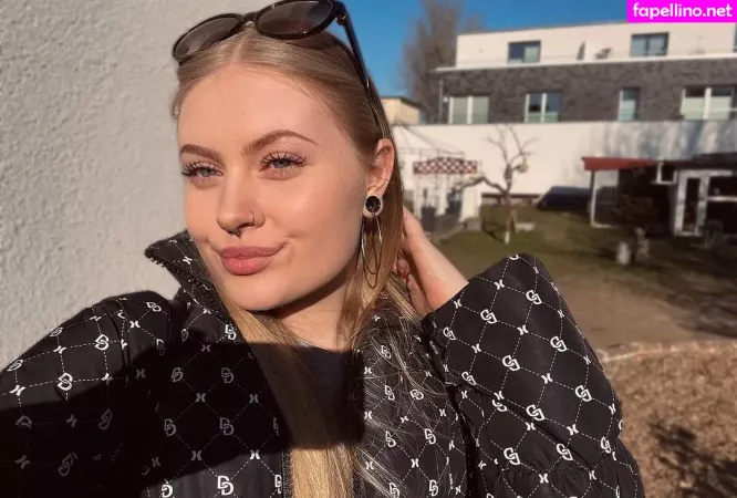 Emaazing OnlyFans Thumbnail #yknX2uUqek