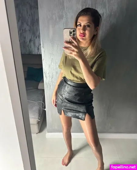 Emabliss OnlyFans Thumbnail #VlukGAYwNM