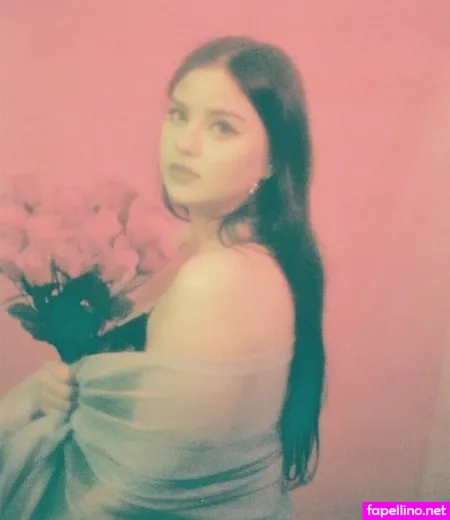 Emalia Genie Safia OnlyFans Thumbnail #AEEf1YekJD
