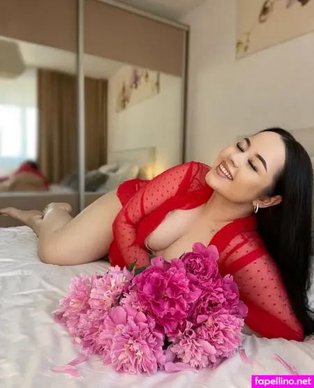 Emalia Lorena 1 OnlyFans Thumbnail #FnAWH453ND