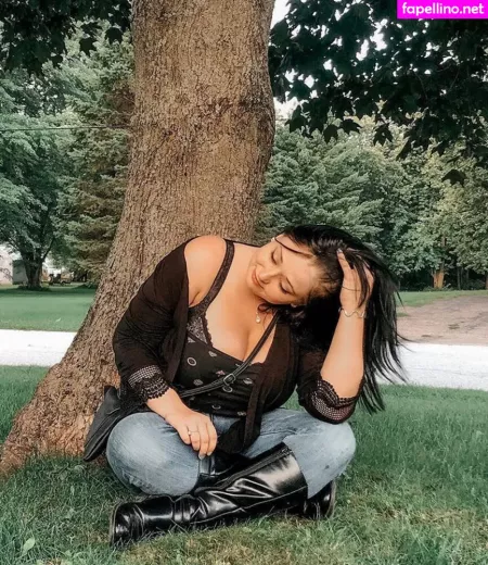 Emaliehall OnlyFans Thumbnail #AjTKkpowCl