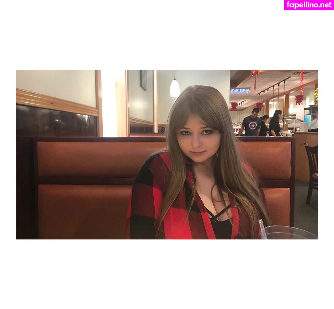 Newhall802, ameliahall, emalienewhall Nude Leaked OnlyFans Photo #j2WtYHiaS3