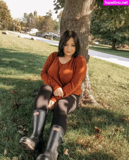 Emaliehall OnlyFans Thumbnail #jssSMgDT1b