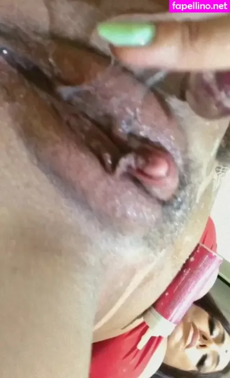 Emanuelle Abrantes OnlyFans Thumbnail #RwoQb1EXIU