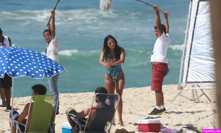 Emanuelle Araujo OnlyFans Thumbnail #loMl3P5jjI