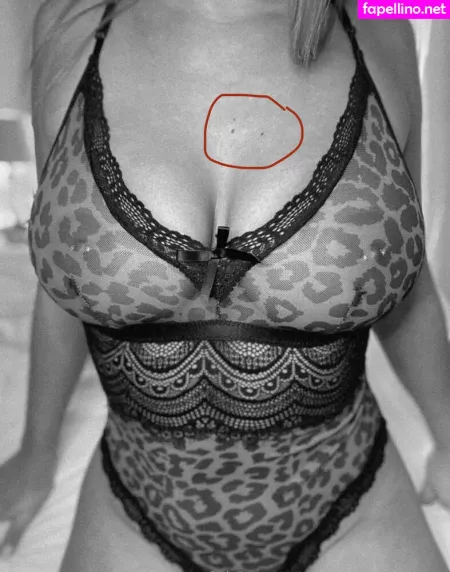 Emanuelle Charboneau OnlyFans Thumbnail #f7CK5nMY2W