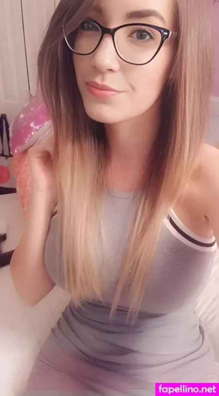 Ember Aura OnlyFans Thumbnail #81beOSYRyn