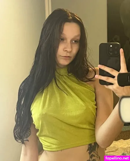 Ember Ems OnlyFans Thumbnail #gbdbmg180T