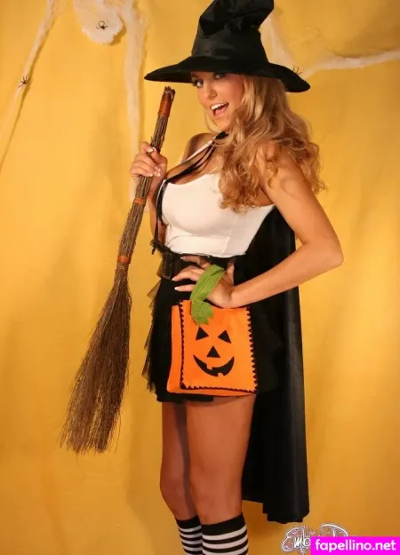 Ember Reigns OnlyFans Thumbnail #ULf9RPxMPU