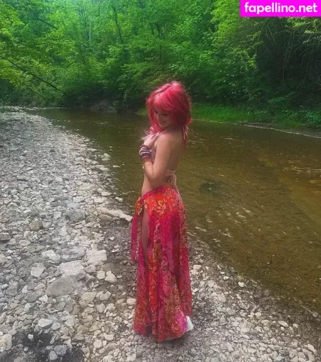 Ember Vail OnlyFans Thumbnail #3R4iM5oUzL