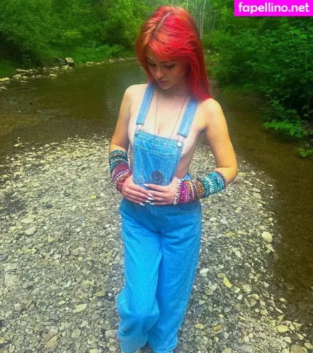 Ember Vail OnlyFans Thumbnail #jLbiDjZ5u6