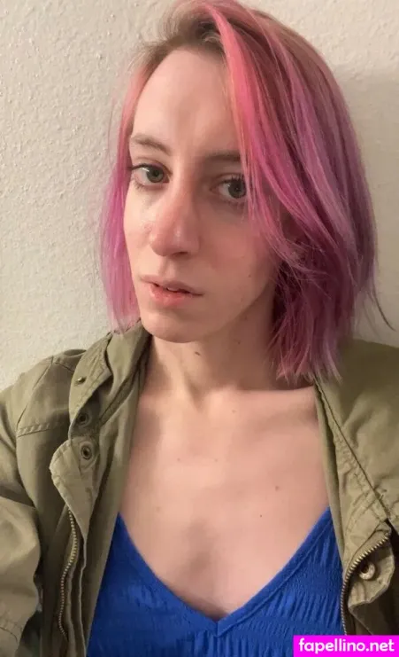 Ember Winters OnlyFans Thumbnail #UyooI5dInO