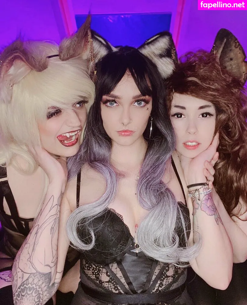 emberwolf, wolfiesantics Nude Leaked OnlyFans Photo #Qs9iqodPF1