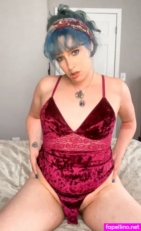 Emberann420 OnlyFans Thumbnail #DjGV0kaASt