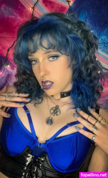 Emberann420 OnlyFans Thumbnail #RI3UV8p2B6