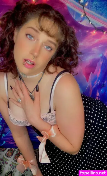 Emberann420 OnlyFans Thumbnail #XPvJsQbphY