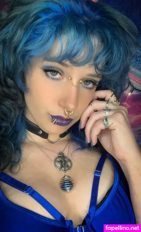 Emberann420 OnlyFans Thumbnail #bUducHtfjR