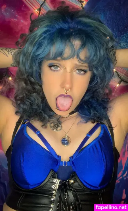 Emberann420 OnlyFans Thumbnail #wEf0EEXDgz