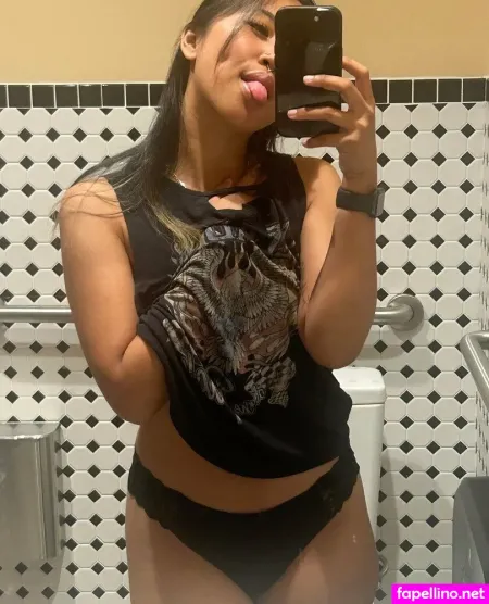 Embercrystal OnlyFans Thumbnail #HMKYiVRCRh