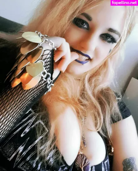 Embergemini OnlyFans Thumbnail #Lm8xZw5T6H