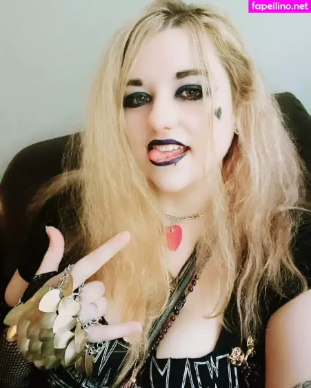 Embergemini OnlyFans Thumbnail #gh7xf27Vj9